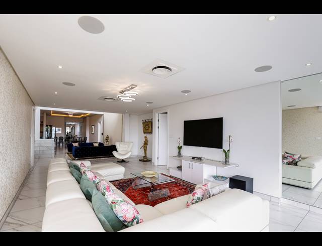 4 BEDROOM PENTHOUSE FOR SALE IN MORNINGSIDE